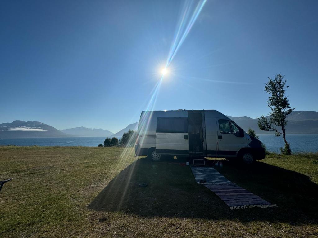 Retkipaku auringon edessä